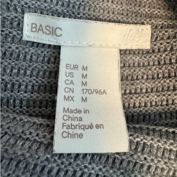 H&M Basic Textured Mock Turtleneck Sweater - Picture 6 of 9